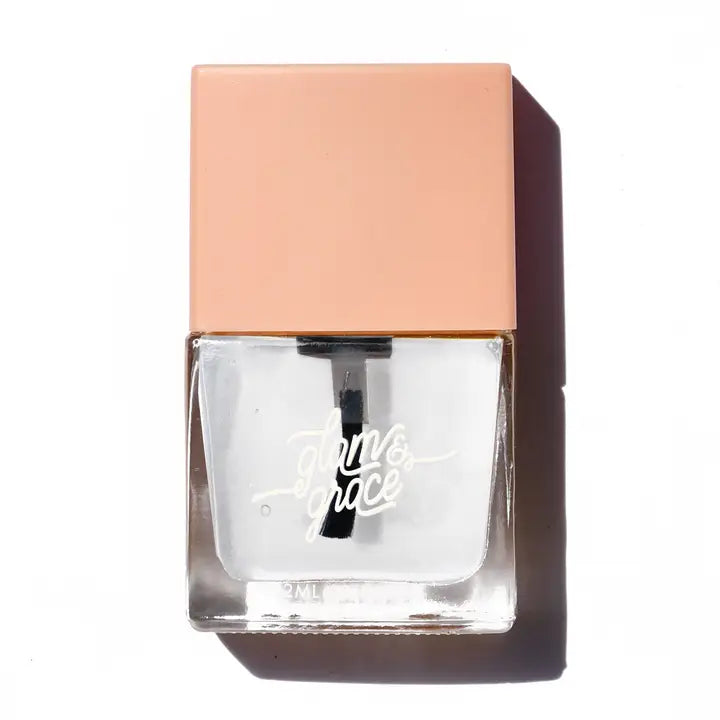 Vernis à ongles, couche transparente
