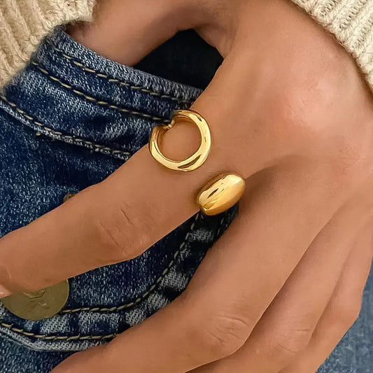 Bague abstraite Florine en or 18 carats