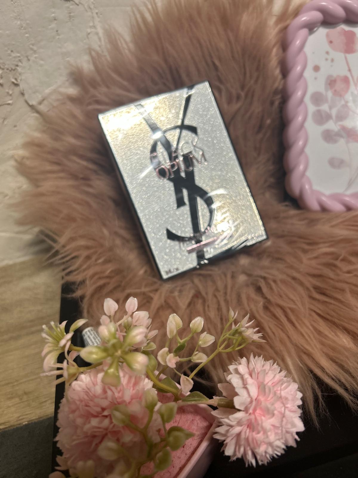 Parfum Glitter Black Opium YSL