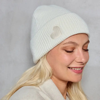 Bonnet uni avec cœur assorti MJ220SD